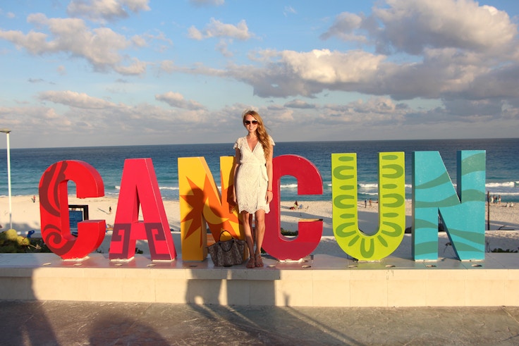 cancun sign playa