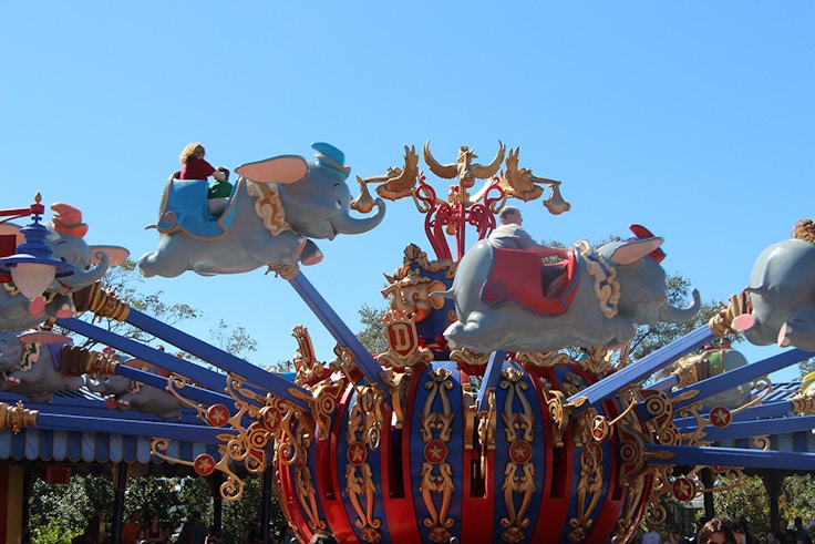 dumbo the flying elephant ride