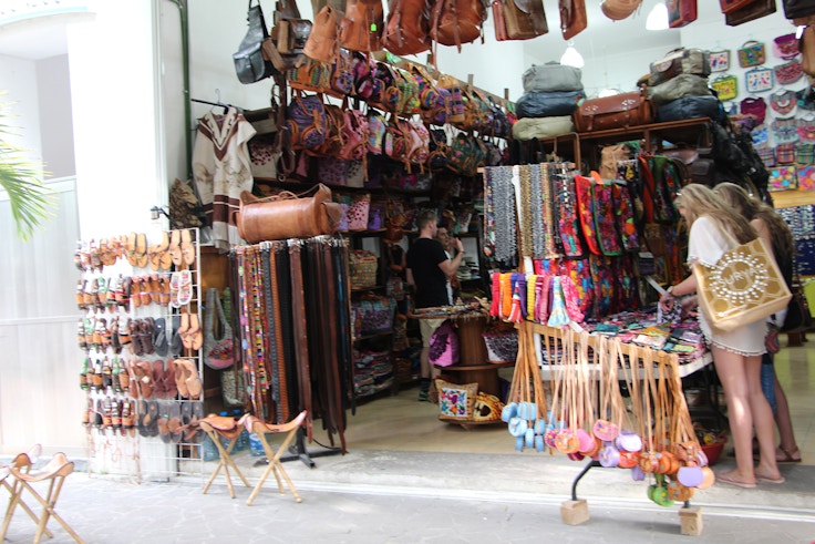 leather goods shopping in playa del carmen