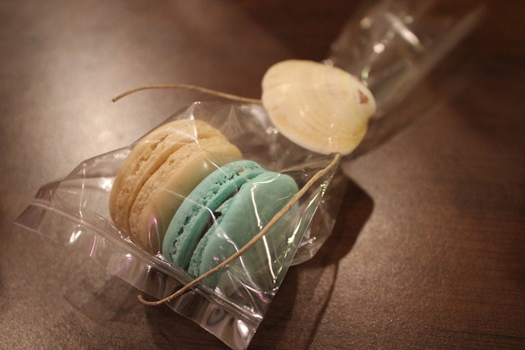 mint colored macarons