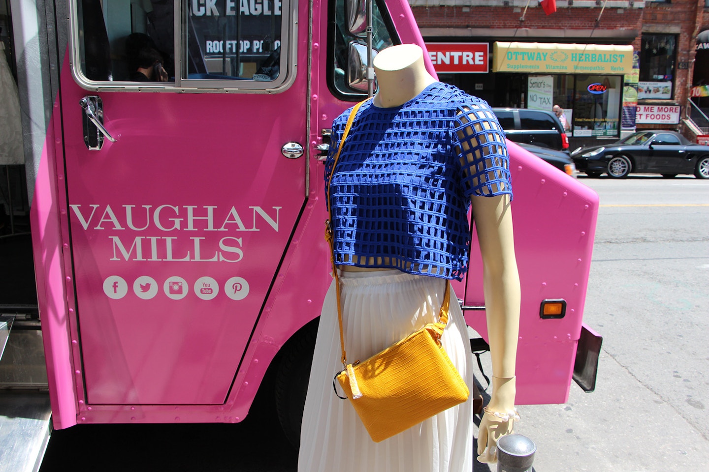 Vaughan Mills Fashion Truck