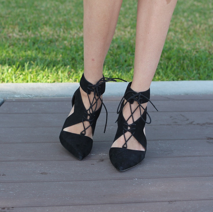 nine west in style black shoes