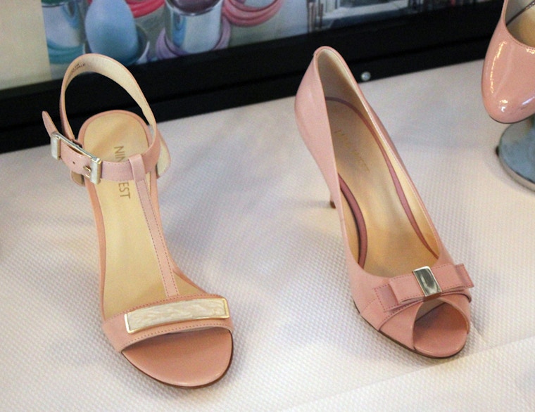nine west spring 2014 pink sandals