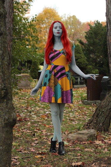 Sally Nightmare Before Christmas DIY Halloween Costume featuring a Hot Topic Sally dress