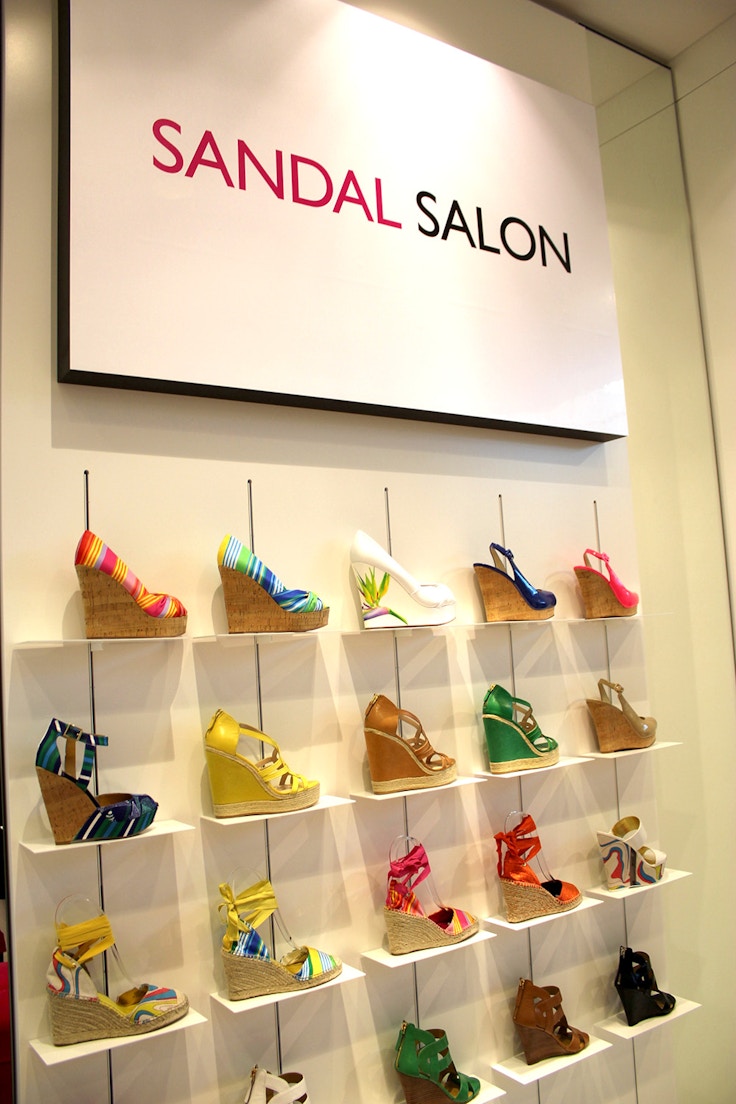sandal salon nine west
