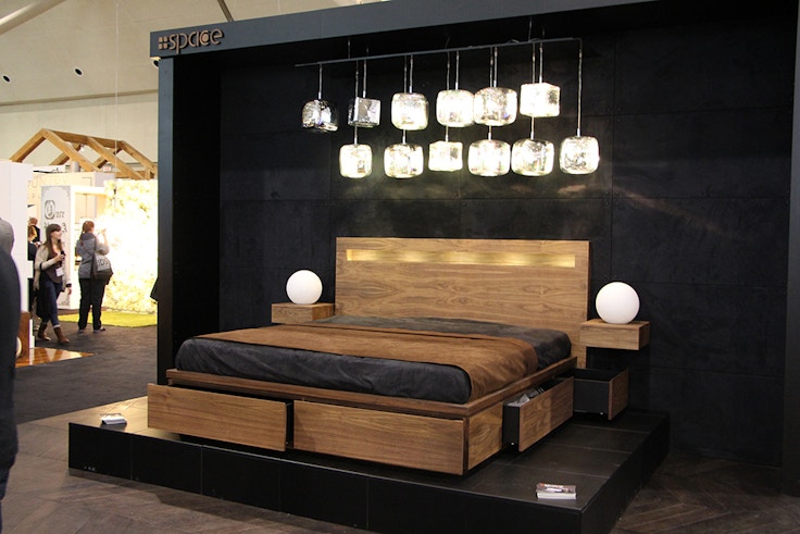 space wood bed
