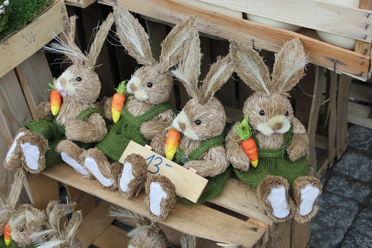 straw easter bunnies