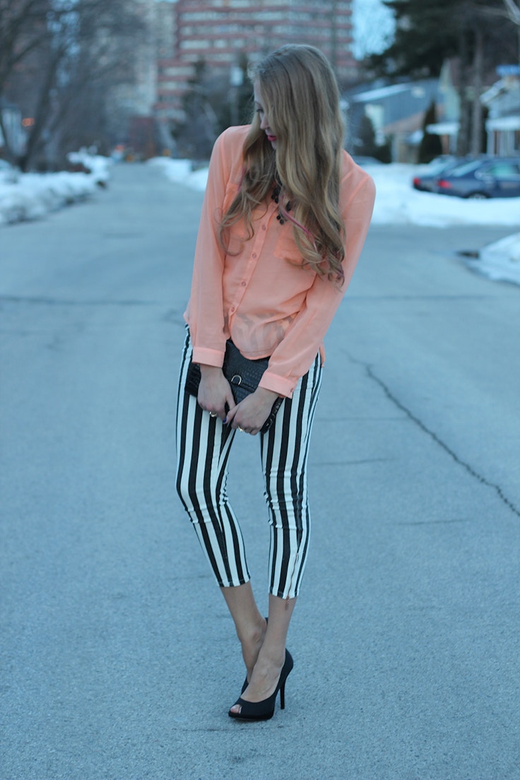 striped jeans and peach blouse