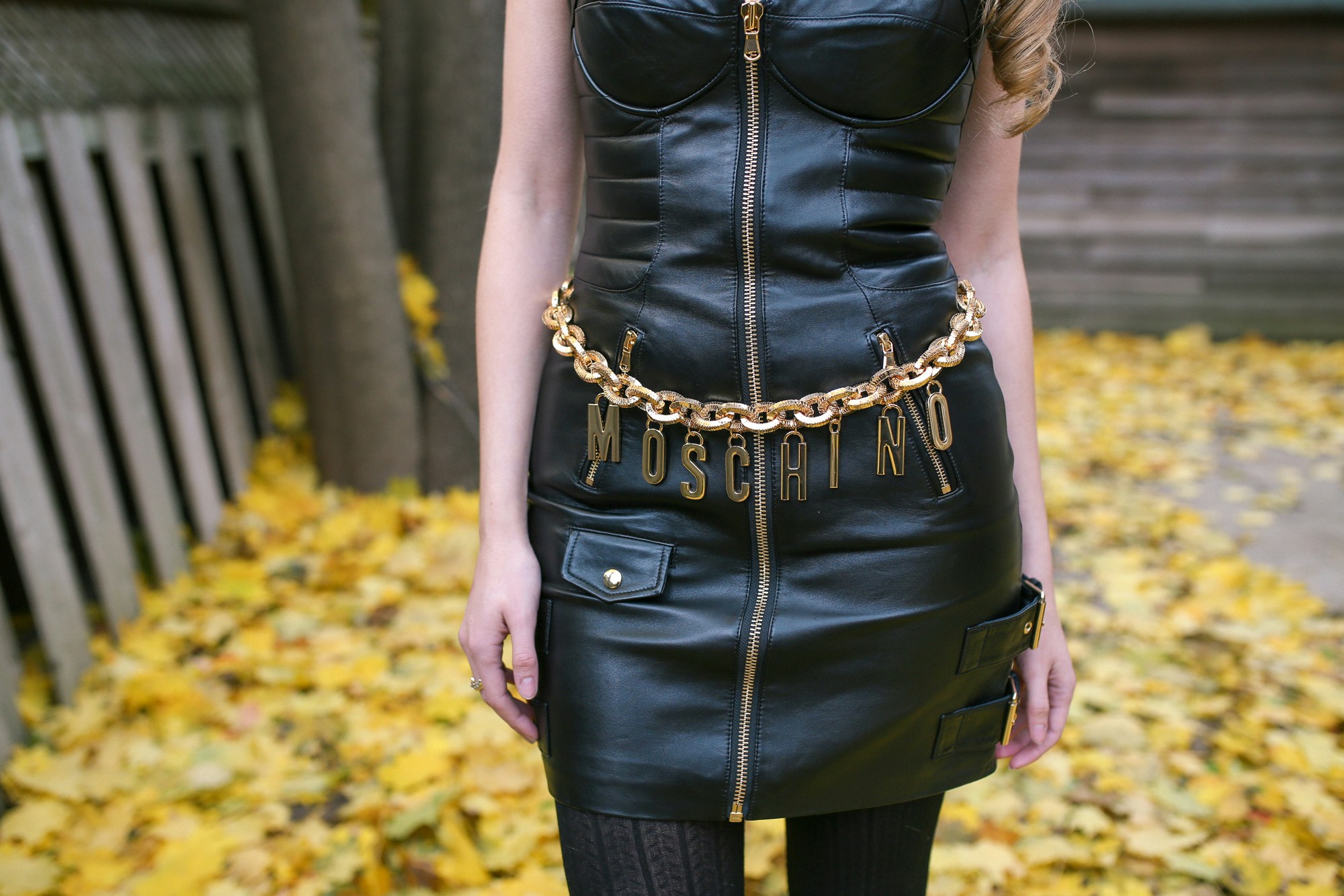Moschino for H&M gold belt how to wear it