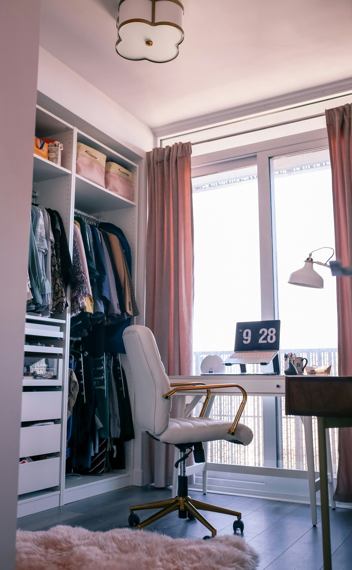 How to stay motivated during self-isolation: creating the perfect home office environment is key!